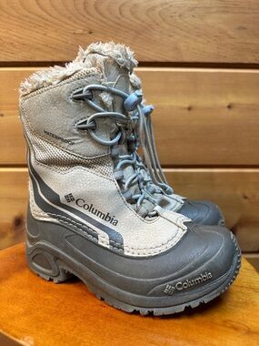 Columbia waterproof winter pill tab closure  blue tan boot little kids size 1